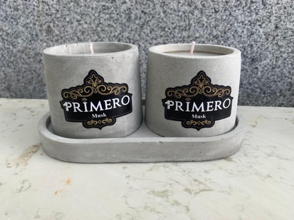 סט נרות ריחניים מבטון עם מגש מעוצב
